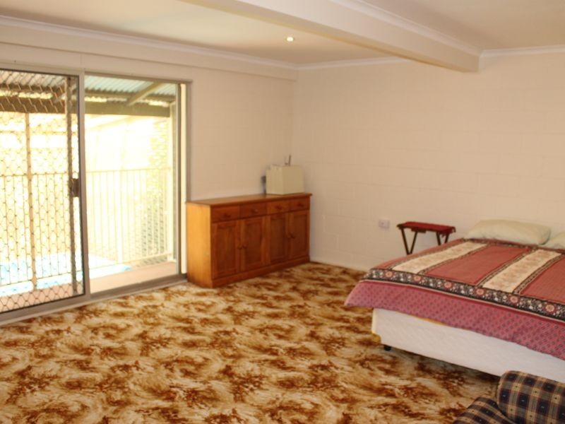 7 Lomas Street, West Gladstone QLD 4680