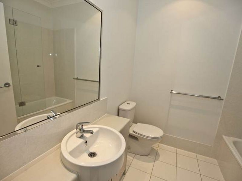 19/10 Nothling Street, New Auckland QLD 4680