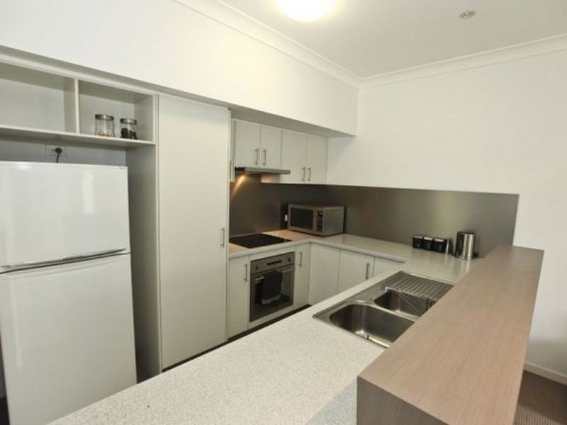 18/10 Nothling Street, New Auckland QLD 4680