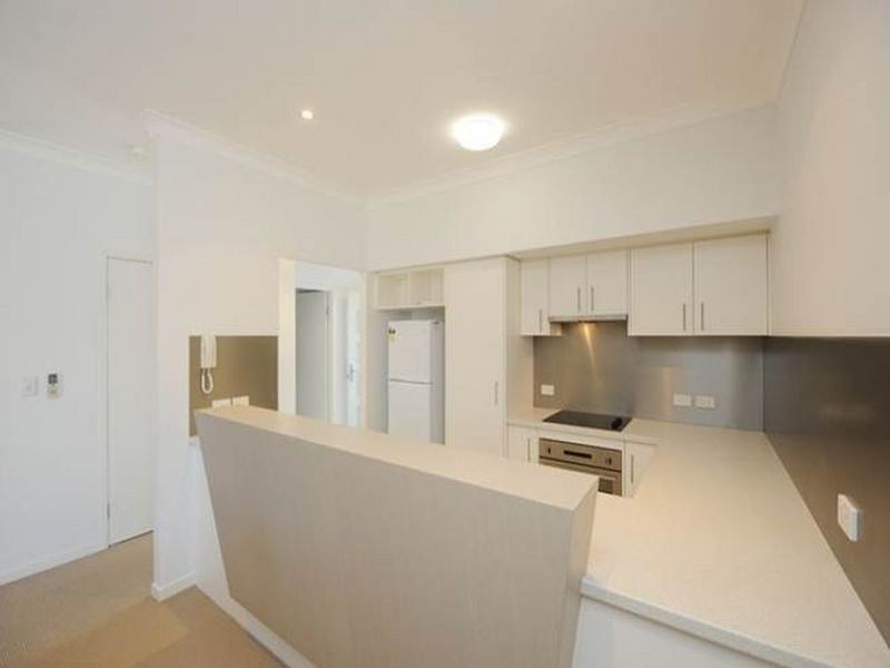 18/10 Nothling Street, New Auckland QLD 4680