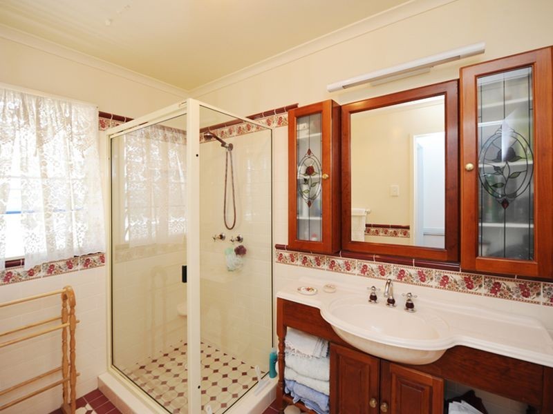 2 Nash Street, West Gladstone QLD 4680