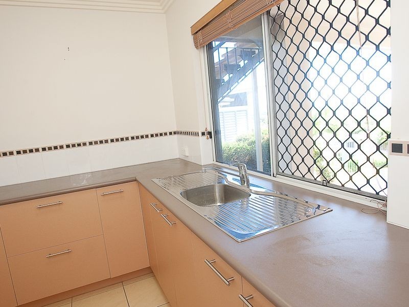 239 Oaka Street, South Gladstone QLD 4680