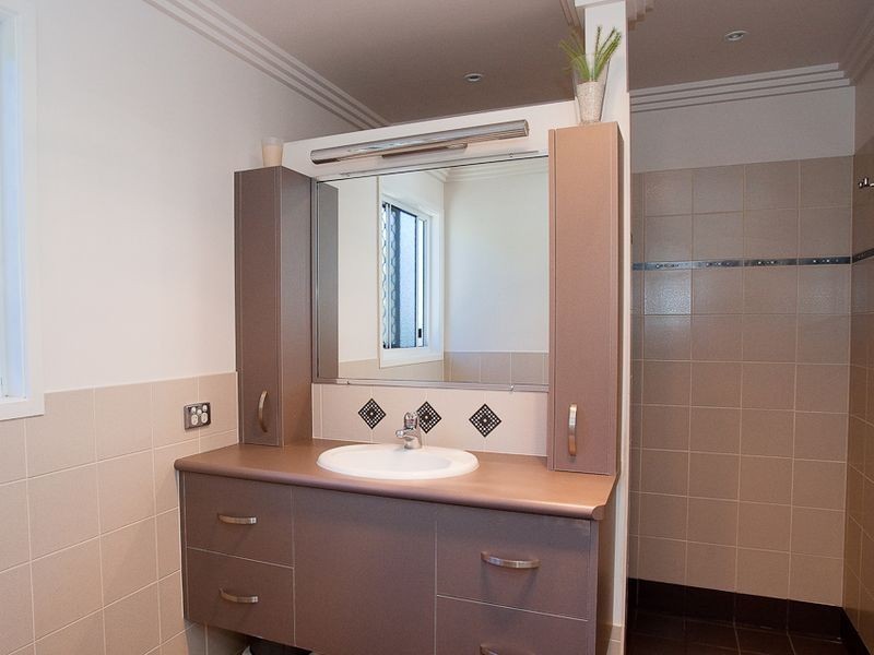 239 Oaka Street, South Gladstone QLD 4680