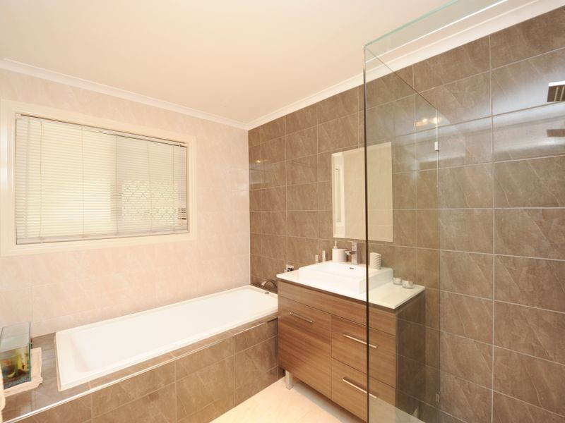 30 Helen Crescent, Wurdong Heights QLD 4680