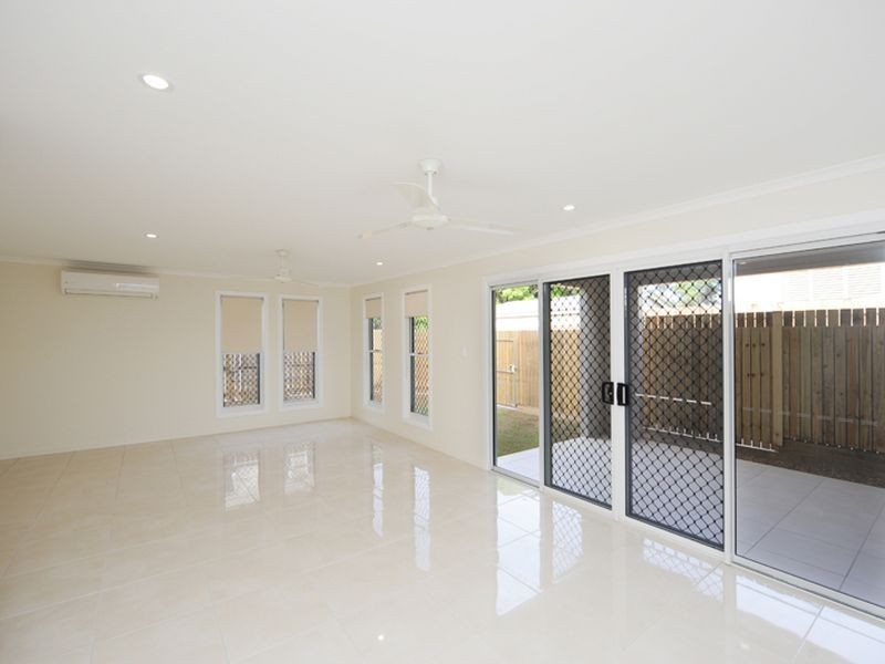 2/230 Auckland Street, South Gladstone QLD 4680