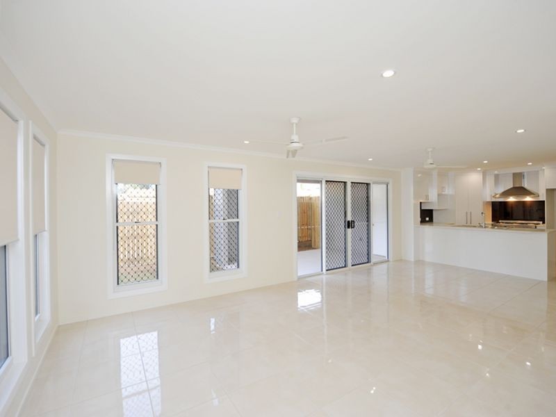 2/230 Auckland Street, South Gladstone QLD 4680