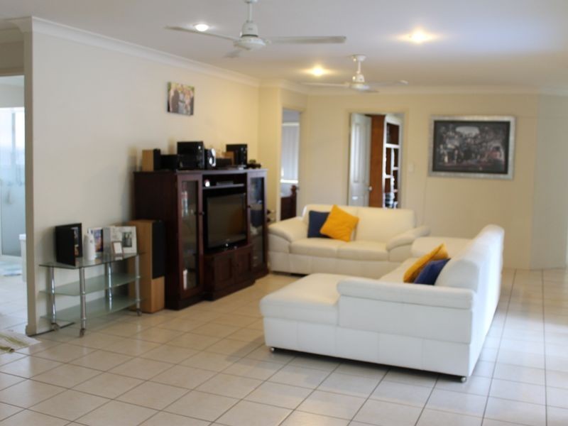 3 Joyner Close, Glen Eden QLD 4680