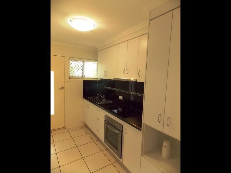 1/6 Sam Street, West Gladstone QLD 4680