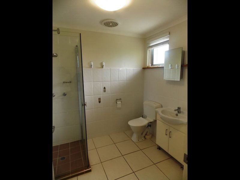 1/6 Sam Street, West Gladstone QLD 4680