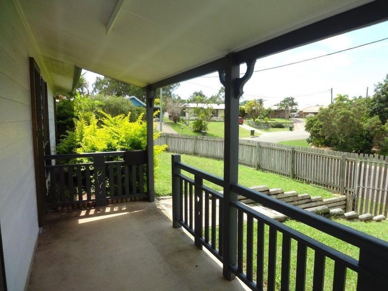 9 Daniel Drive, New Auckland QLD 4680