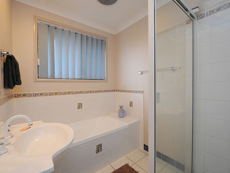 31 Dedekind Avenue, Benaraby QLD 4680