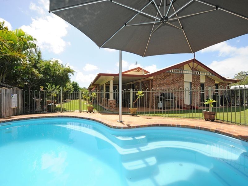 2 Barrine Close, Clinton QLD 4680