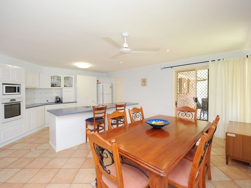 2 Barrine Close, Clinton QLD 4680