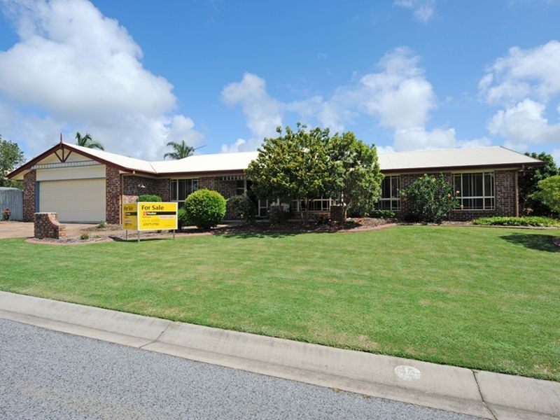 2 Barrine Close, Clinton QLD 4680