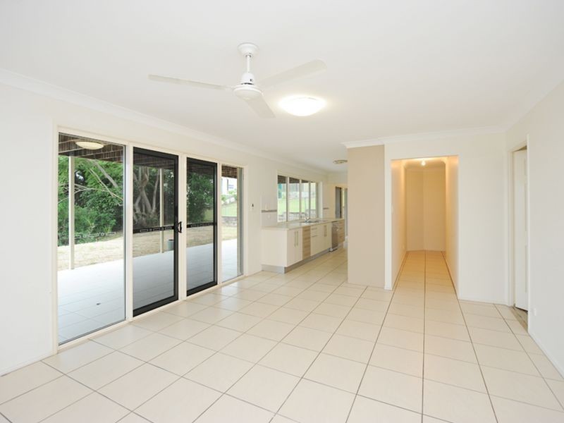 12 Hill Crescent, West Gladstone QLD 4680