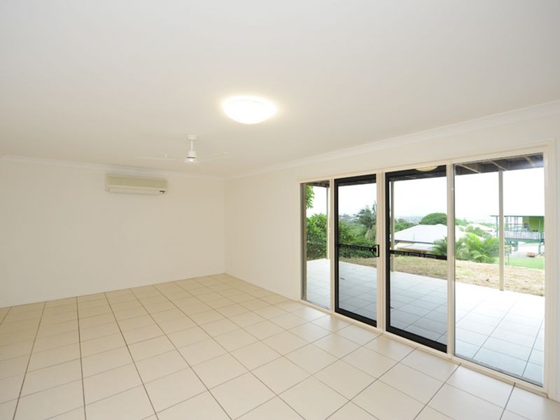 12 Hill Crescent, West Gladstone QLD 4680