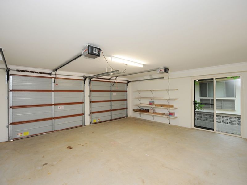 12 Hill Crescent, West Gladstone QLD 4680