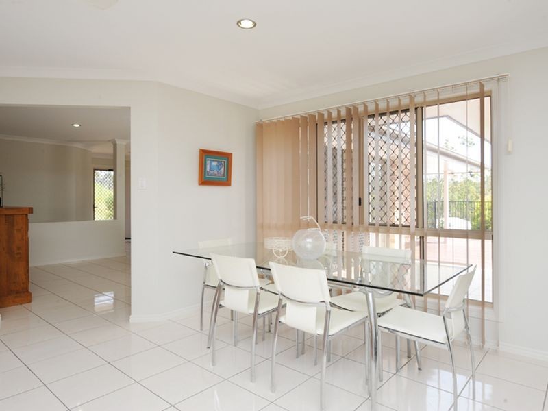 17 Lingwoodock Place, Glen Eden QLD 4680