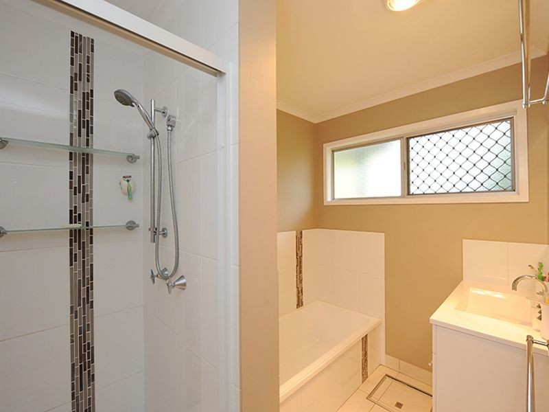 15 Javelin Street, Toolooa QLD 4680