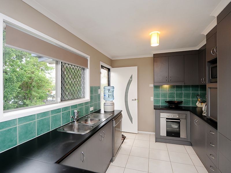 15 Javelin Street, Toolooa QLD 4680