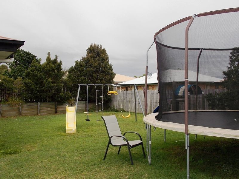 6 Bristol Place, Clinton QLD 4680