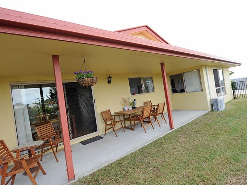 6 Rothbury Place, New Auckland QLD 4680