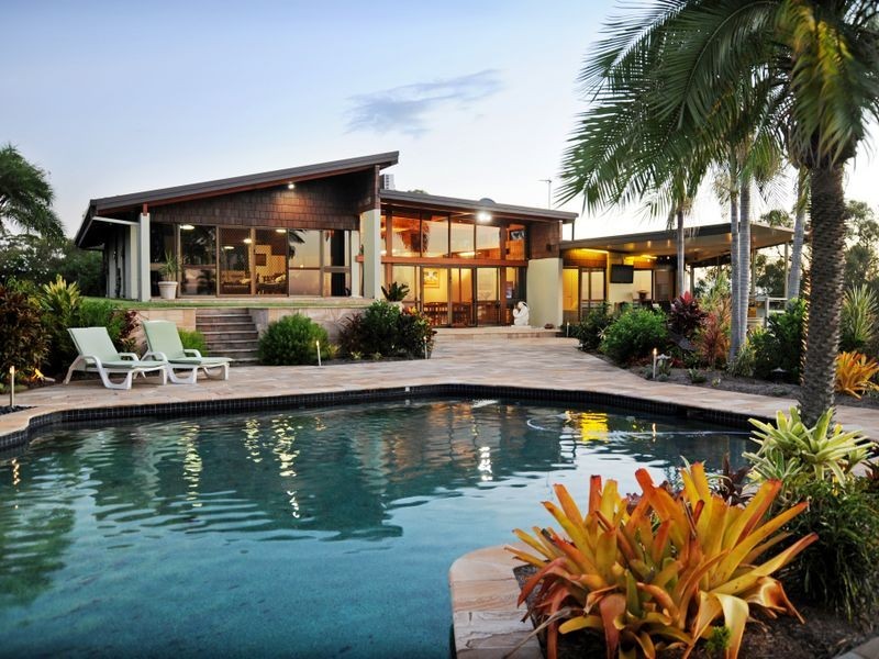 30 Pine Avenue, West Gladstone QLD 4680