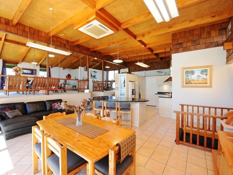 30 Pine Avenue, West Gladstone QLD 4680