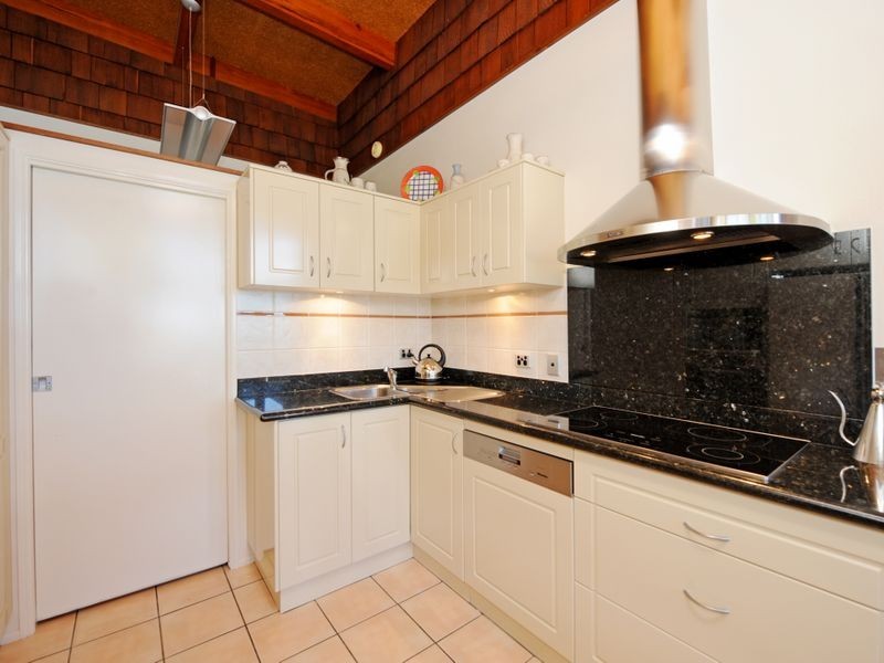 30 Pine Avenue, West Gladstone QLD 4680