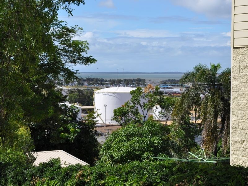 16 Auckland Street, Gladstone QLD 4680