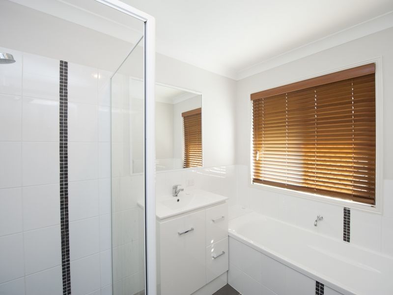 17 Eastwood Street, West Gladstone QLD 4680