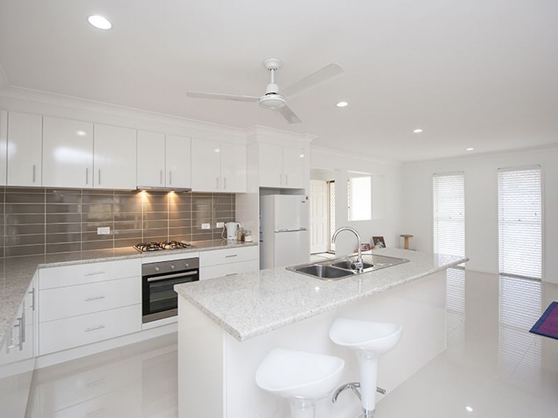 14 Ouston Place, South Gladstone QLD 4680