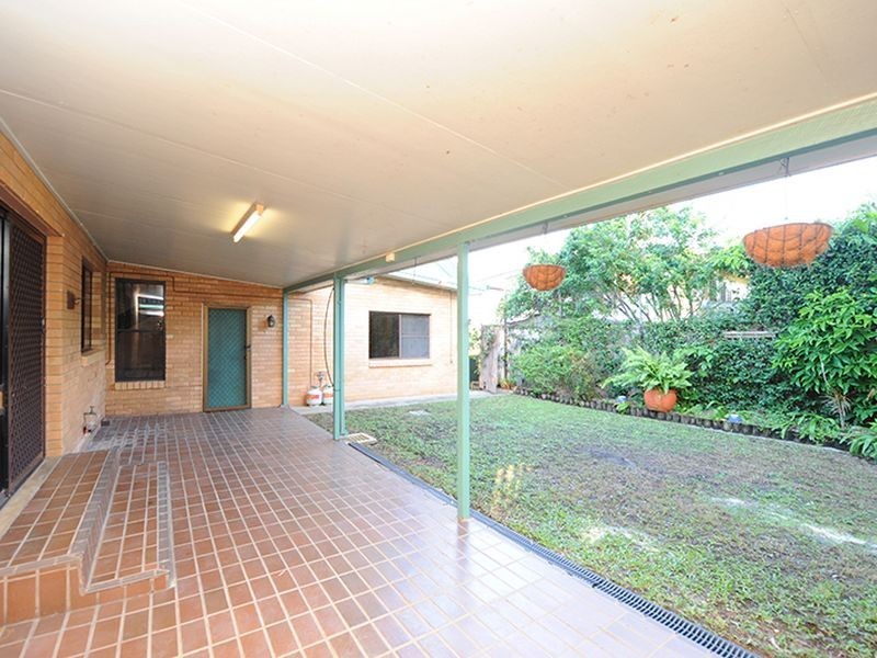 13 Cook Street, West Gladstone QLD 4680