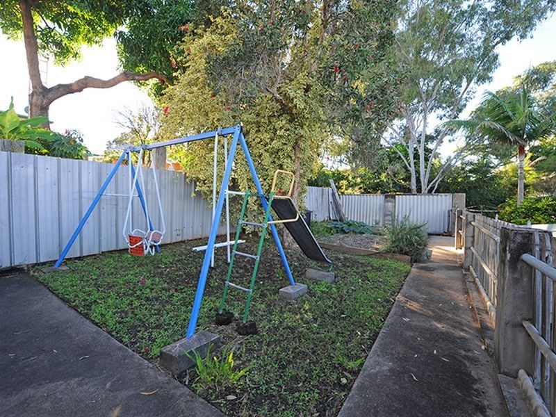 13 Cook Street, West Gladstone QLD 4680