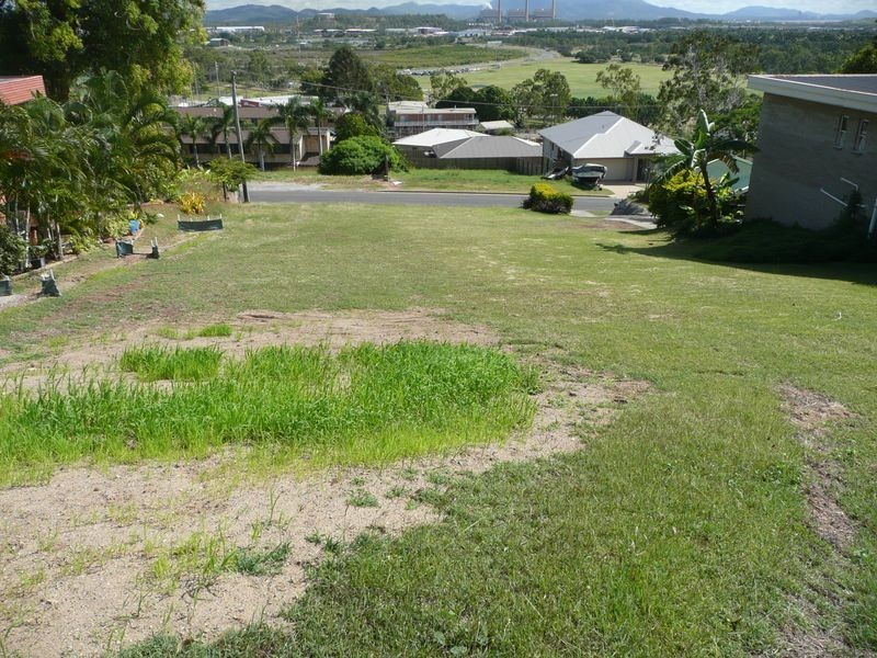 8 Stewart Street, West Gladstone QLD 4680