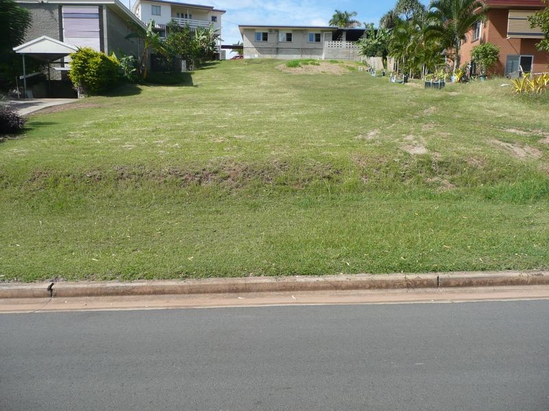 8 Stewart Street, West Gladstone QLD 4680