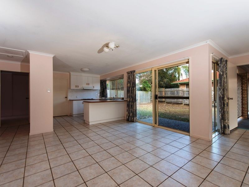 4 Somerset Close, Clinton QLD 4680