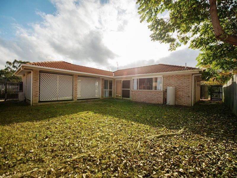 4 Somerset Close, Clinton QLD 4680