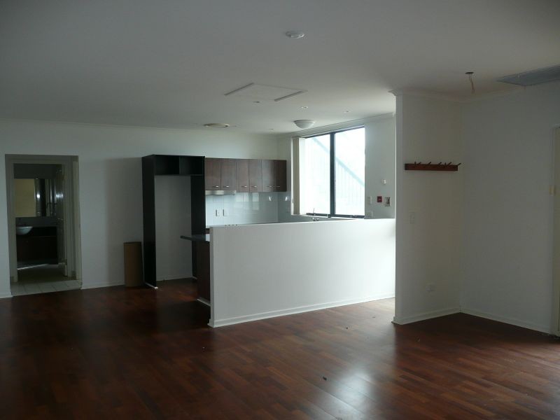 8/72 Goondoon Street, Gladstone QLD 4680