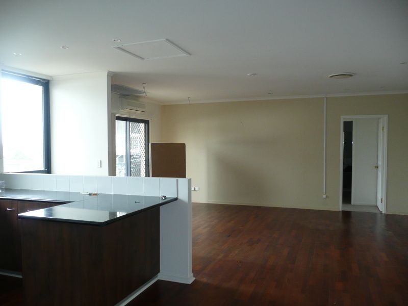 8/72 Goondoon Street, Gladstone QLD 4680