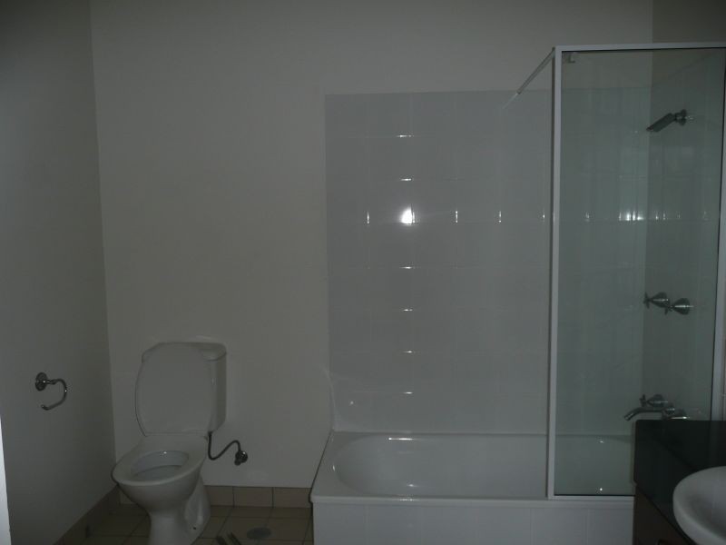 8/72 Goondoon Street, Gladstone QLD 4680