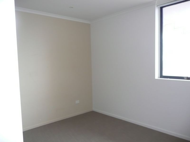 8/72 Goondoon Street, Gladstone QLD 4680