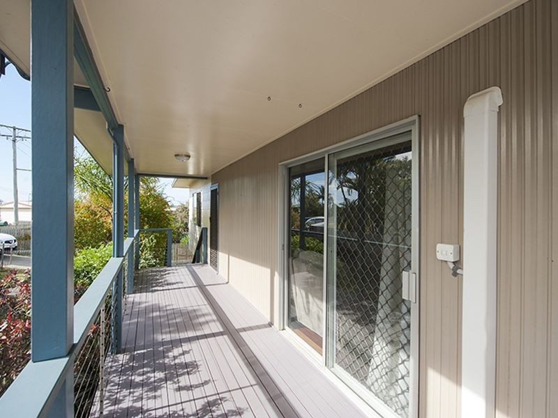 32 Hansen Crescent, Clinton QLD 4680