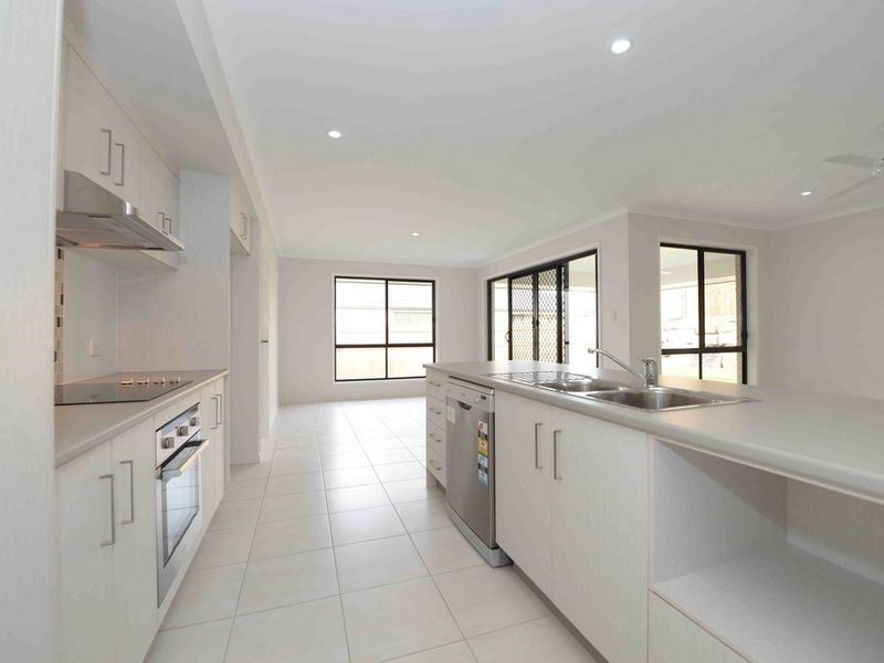 3 Wentworth Place, Glen Eden QLD 4680