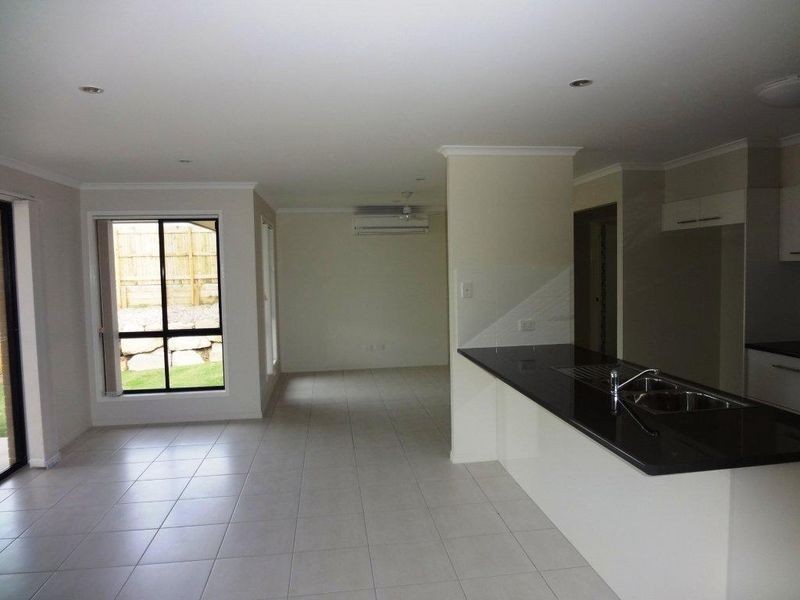 11 Wentworth Place, Glen Eden QLD 4680