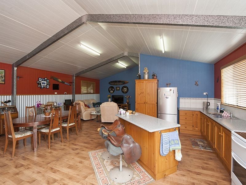 49151 Bruce Highway, Benaraby QLD 4680