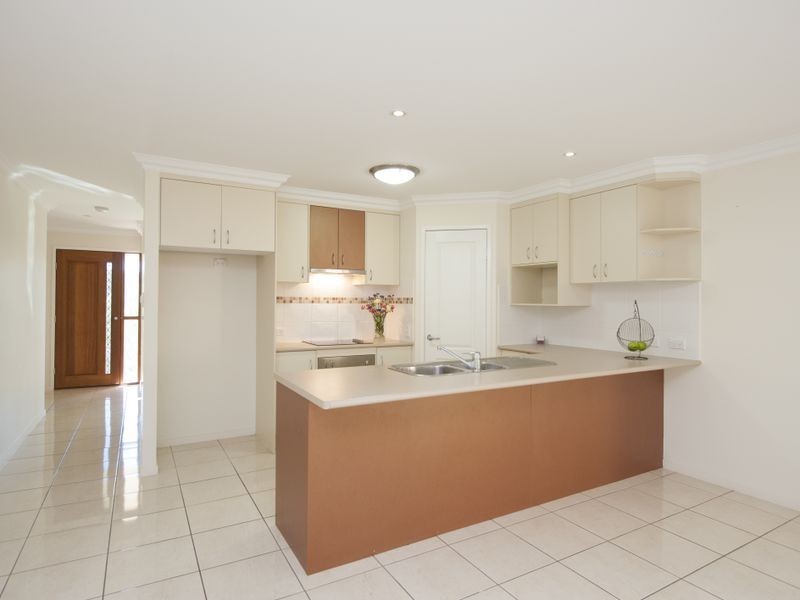 11 Eugenie Court, Glen Eden QLD 4680