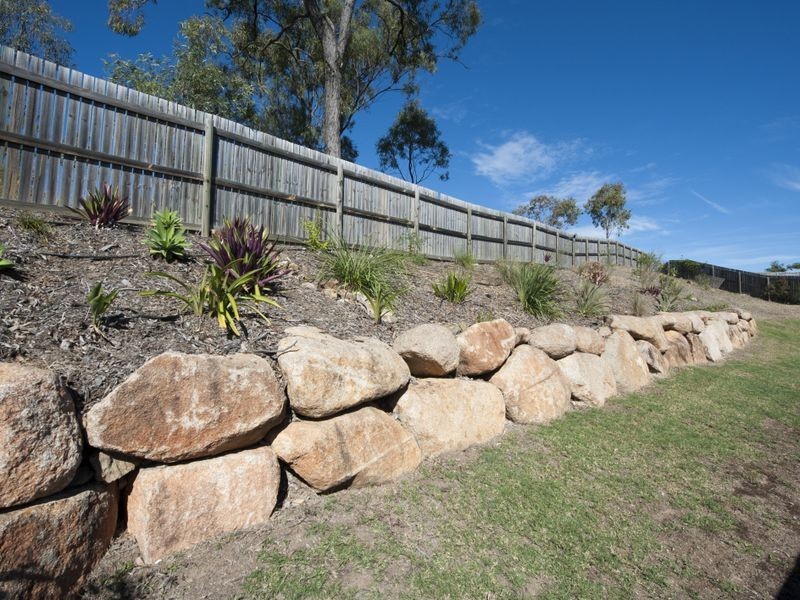 11 Eugenie Court, Glen Eden QLD 4680