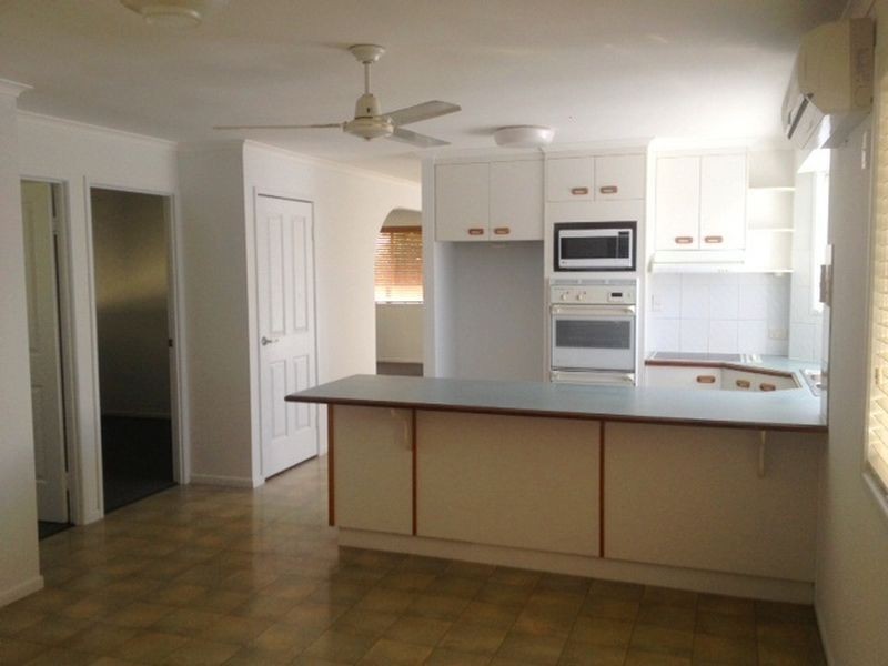 42 Aramac Drive, Clinton QLD 4680