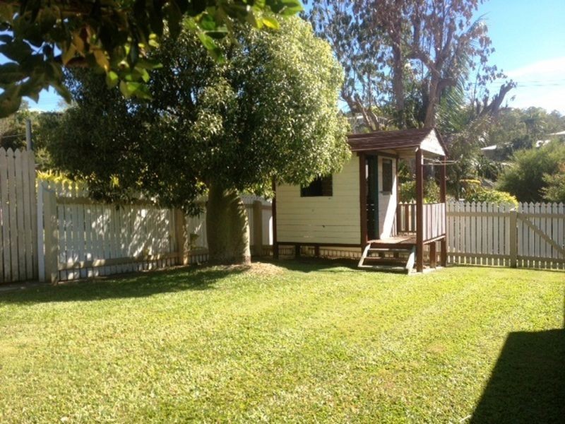 42 Aramac Drive, Clinton QLD 4680